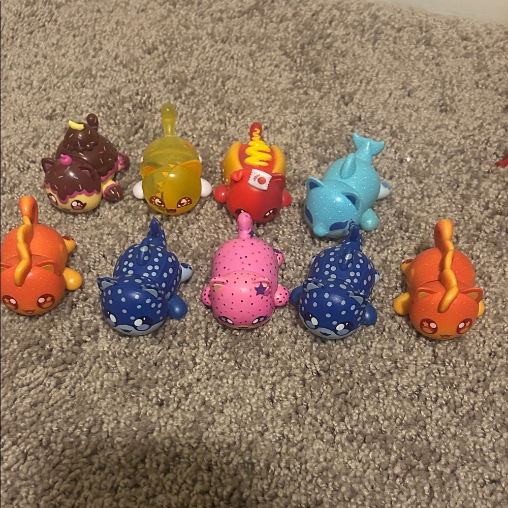 2” Hard Aplmau Cata - Colorful Sea Creature Toys (Set of 9)